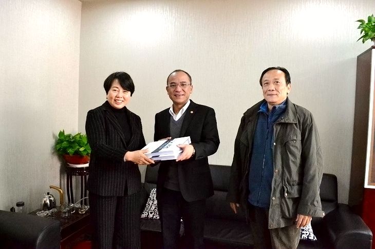 问鼎游戏娱乐平台