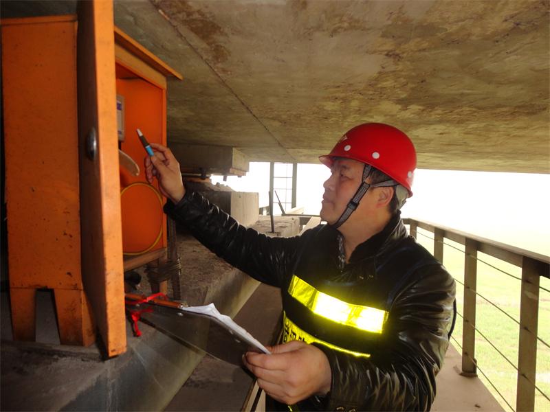 问鼎游戏娱乐平台