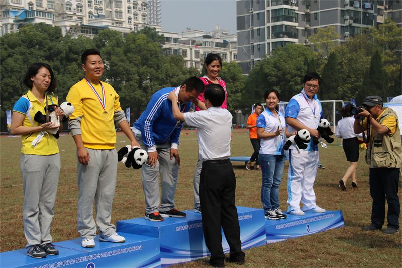 问鼎游戏娱乐平台