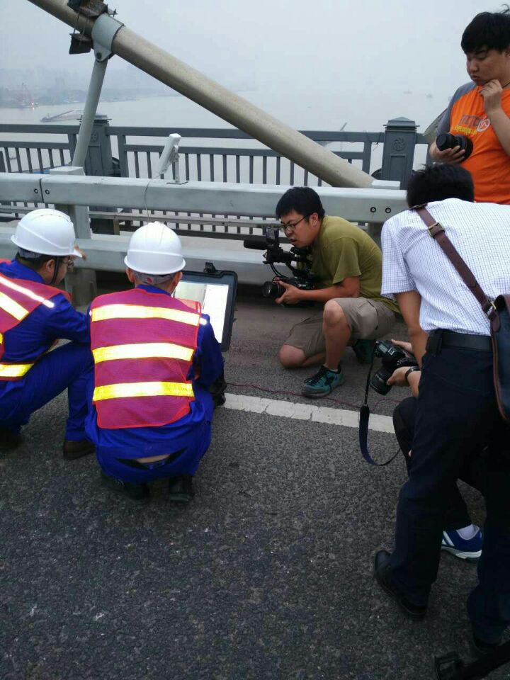 问鼎游戏娱乐平台