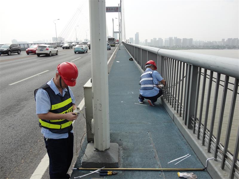 问鼎游戏娱乐平台