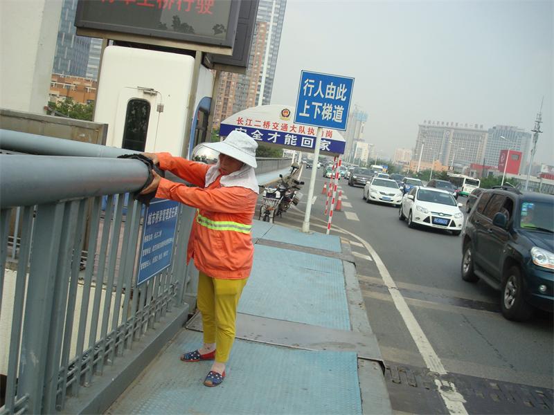 问鼎游戏娱乐平台