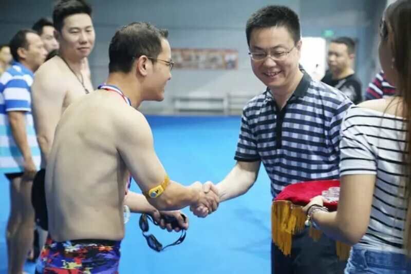 问鼎游戏娱乐平台