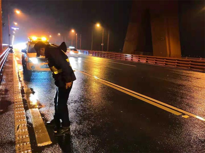 问鼎游戏娱乐平台