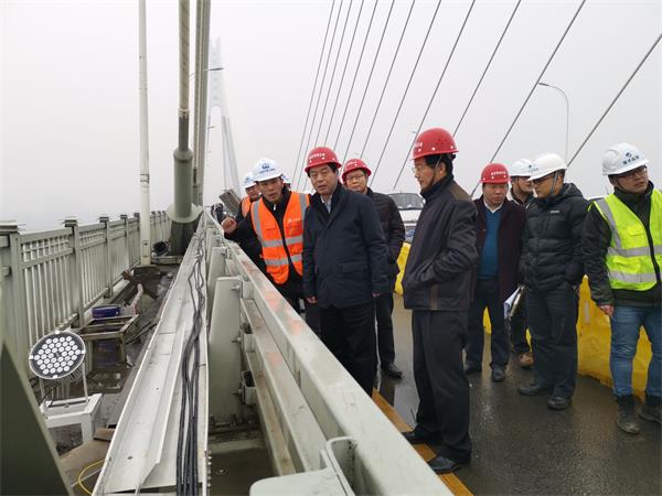 问鼎游戏娱乐平台