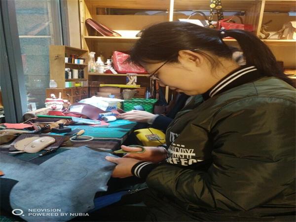 问鼎游戏娱乐平台