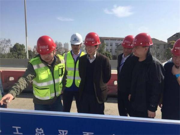 问鼎游戏娱乐平台