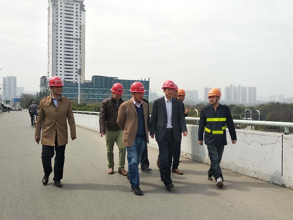 问鼎游戏娱乐平台