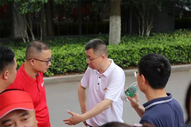 问鼎游戏娱乐平台