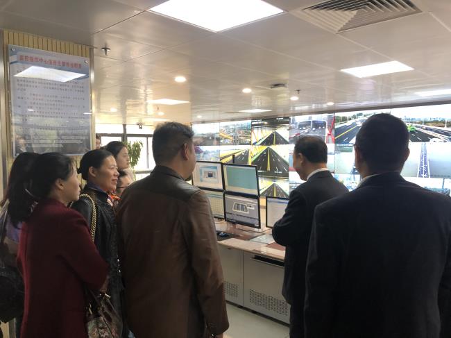 问鼎游戏娱乐平台