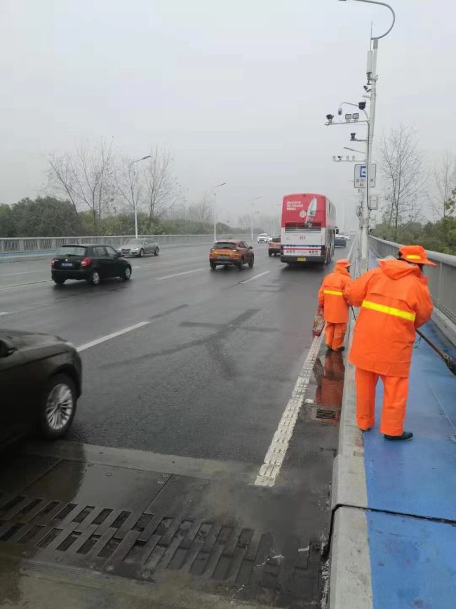 问鼎游戏娱乐平台