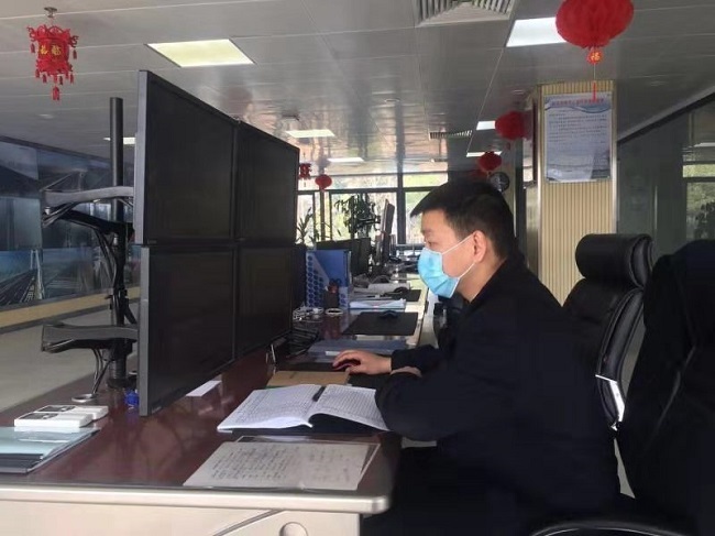 问鼎游戏娱乐平台