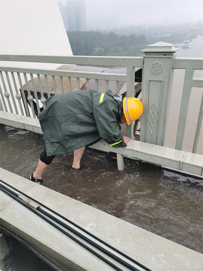 问鼎游戏娱乐平台