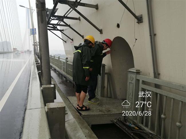 问鼎游戏娱乐平台