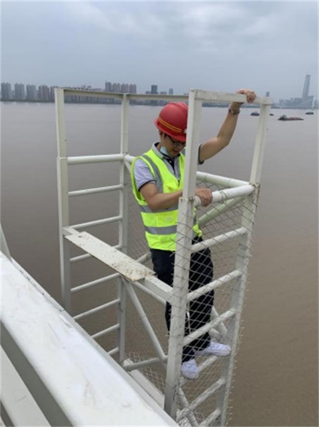 问鼎游戏娱乐平台