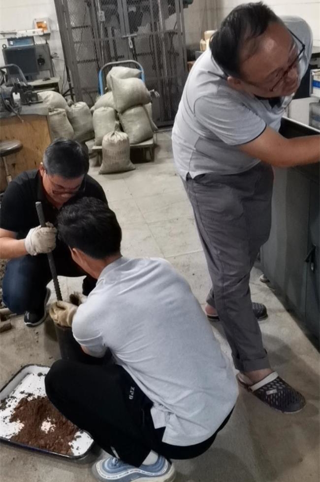 问鼎游戏娱乐平台