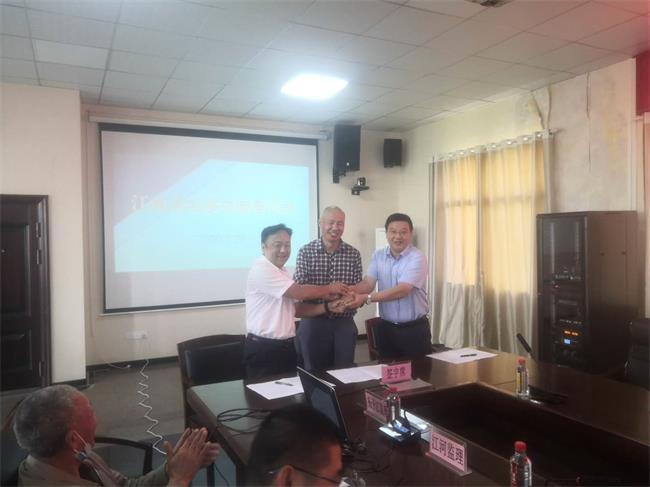 问鼎游戏娱乐平台