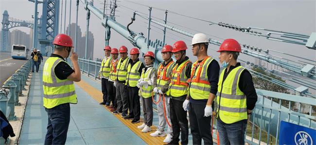 问鼎游戏娱乐平台