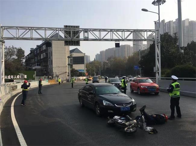 问鼎游戏娱乐平台