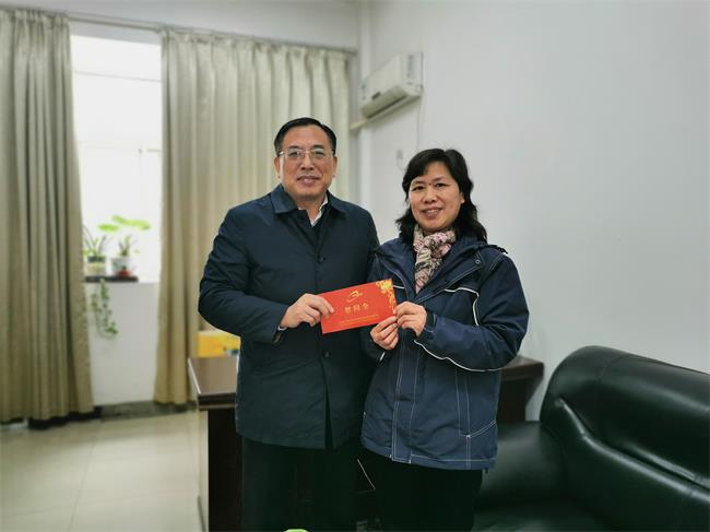 问鼎游戏娱乐平台