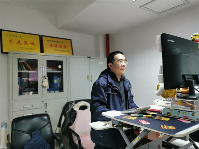 问鼎游戏娱乐平台