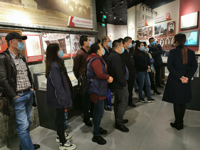 问鼎游戏娱乐平台