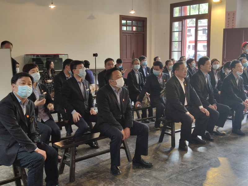 问鼎游戏娱乐平台