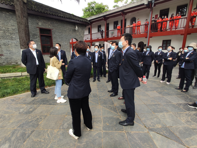 问鼎游戏娱乐平台