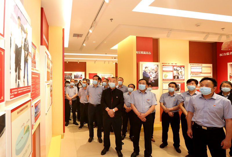 问鼎游戏娱乐平台