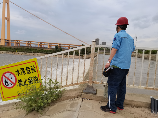 问鼎游戏娱乐平台