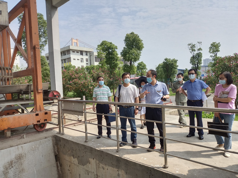 问鼎游戏娱乐平台