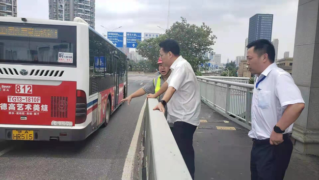 问鼎游戏娱乐平台