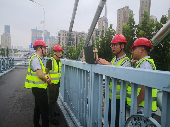 问鼎游戏娱乐平台