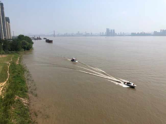 问鼎游戏娱乐平台