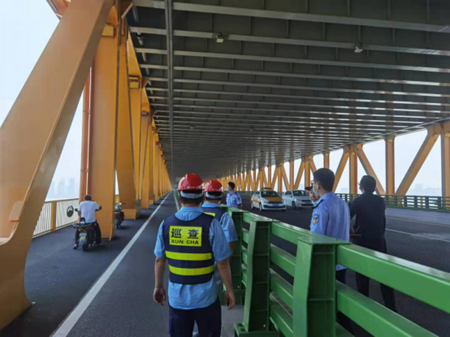 问鼎游戏娱乐平台