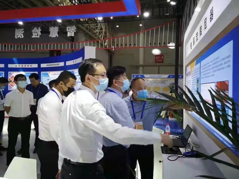 问鼎游戏娱乐平台