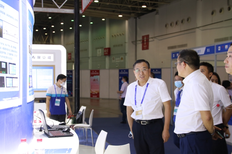 问鼎游戏娱乐平台