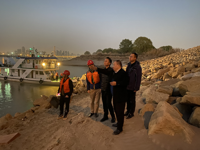 问鼎游戏娱乐平台