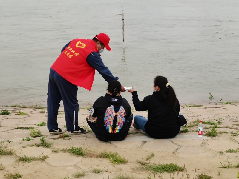 问鼎游戏娱乐平台