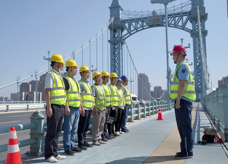 问鼎游戏娱乐平台