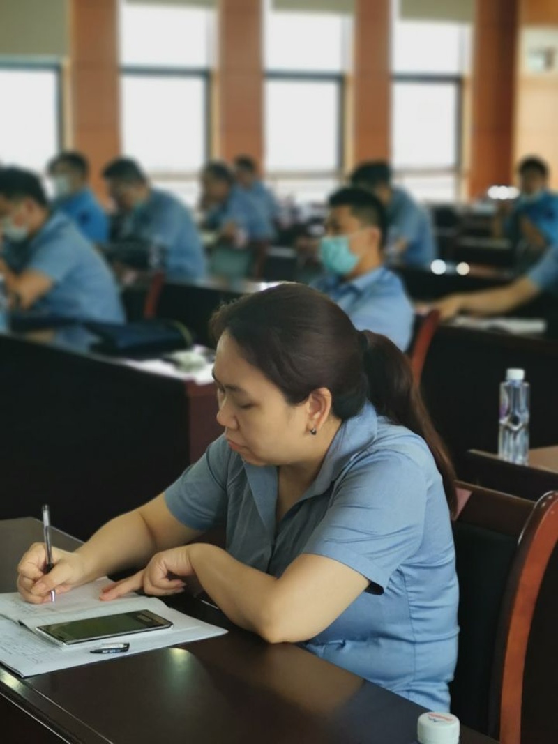 问鼎游戏娱乐平台