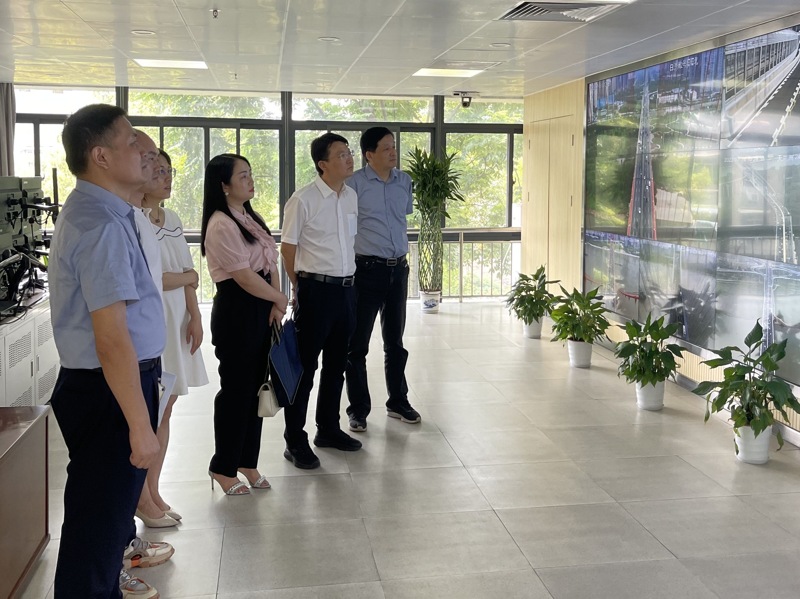 问鼎游戏娱乐平台