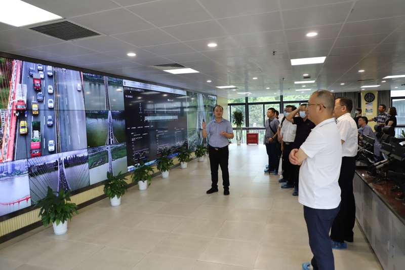 问鼎游戏娱乐平台