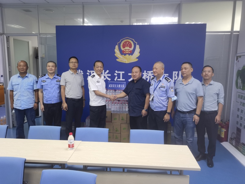 问鼎游戏娱乐平台