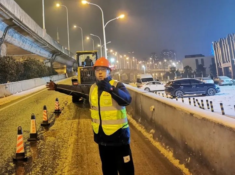 问鼎游戏娱乐平台